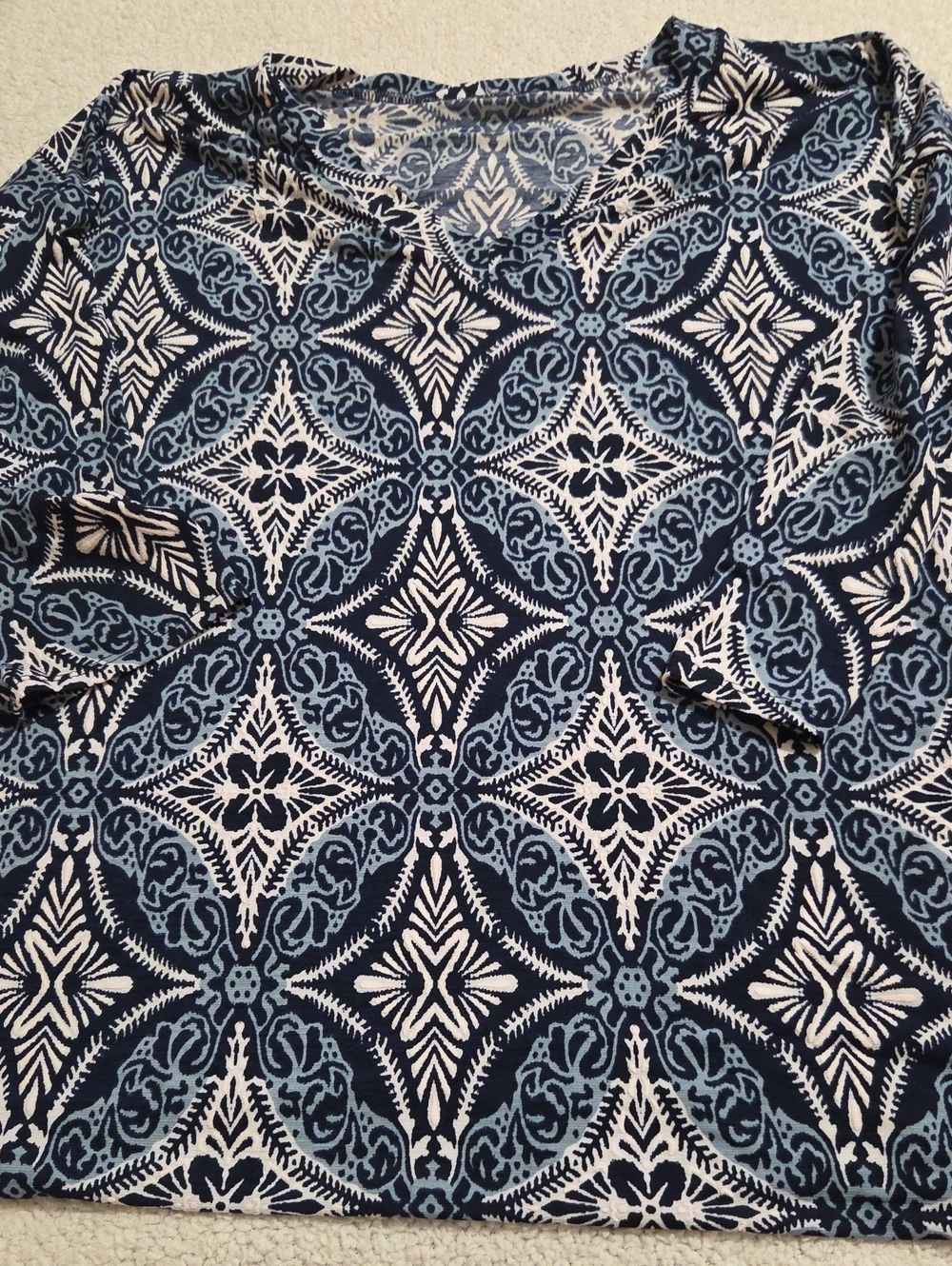 BLUE AND WHITE PRINT BLOUSE